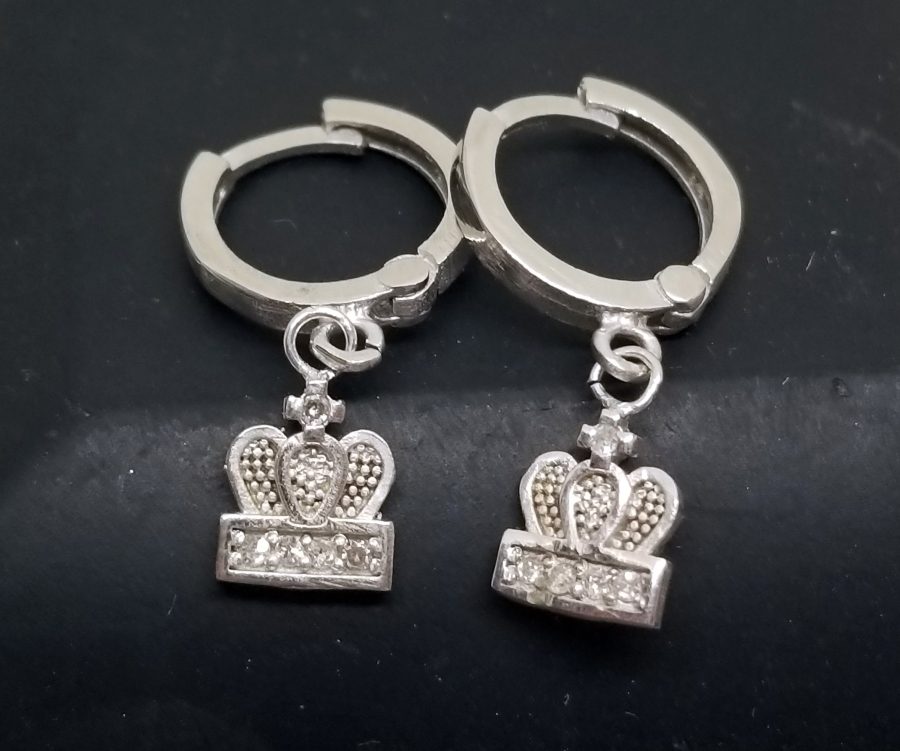 PIRLANTA TAŞLI İNGİLİZ KRALİYET TACI MODELİ KÜPE