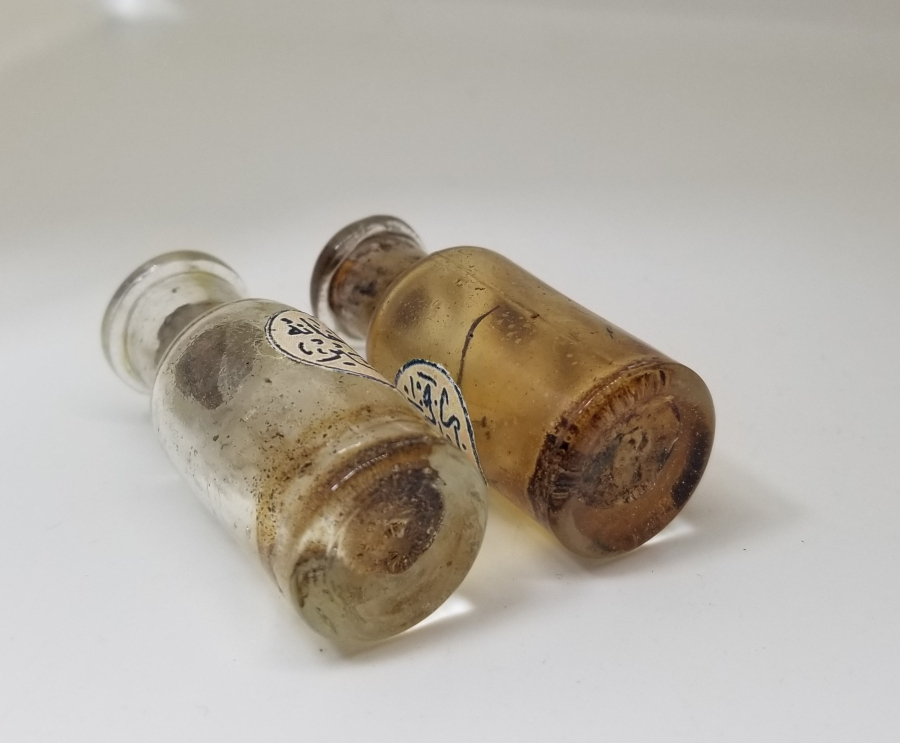 OSMANLI DÖNEMİ İKİ ADET ECZACI ŞİŞESİ LOTU