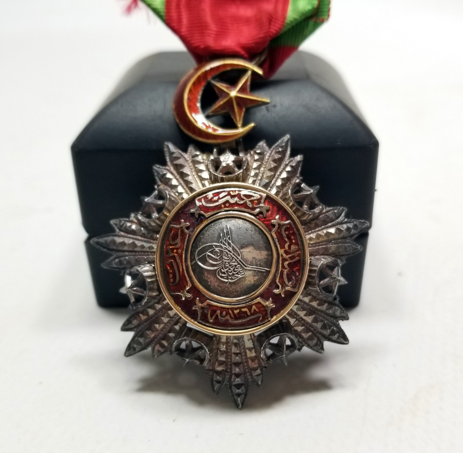 ORJİNAL ASKISI İLE 5. DERECE MECİDİ NİŞANI