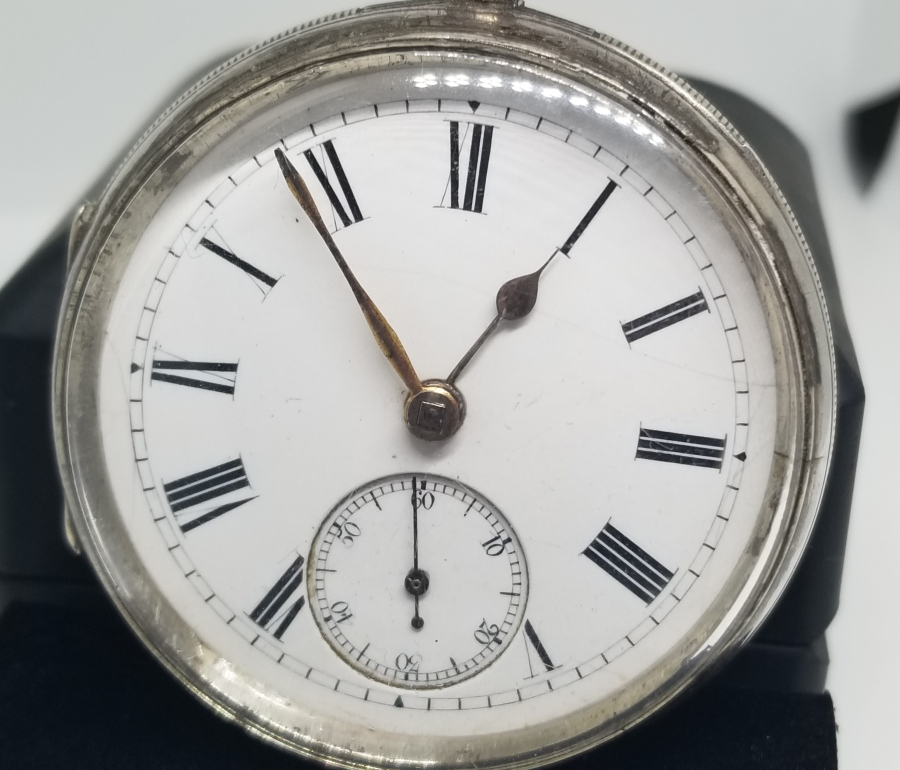 NADİR TİPTE GÜMÜŞ KASA YARIM PRİOR CEP SAATİ