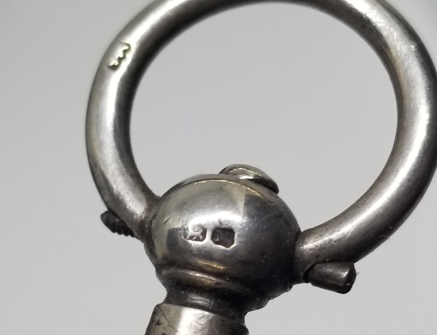 NADİR TİPTE GÜMÜŞ KASA YARIM PRİOR CEP SAATİ