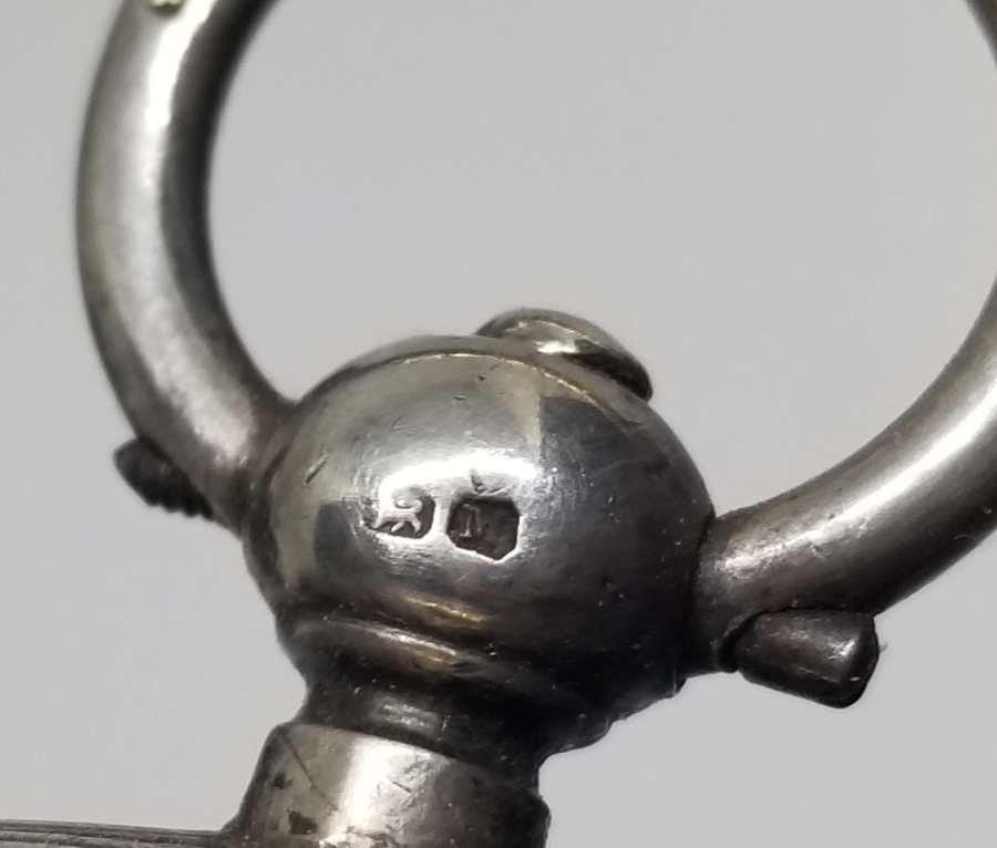 NADİR TİPTE GÜMÜŞ KASA YARIM PRİOR CEP SAATİ