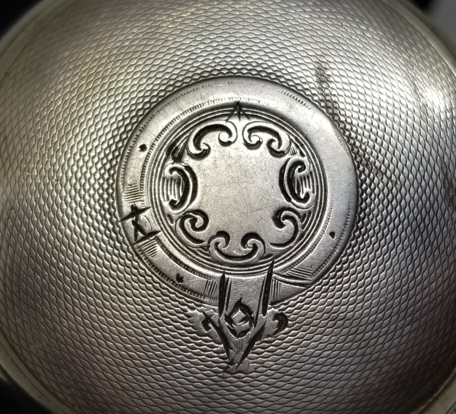 NADİR TİPTE GÜMÜŞ KASA YARIM PRİOR CEP SAATİ