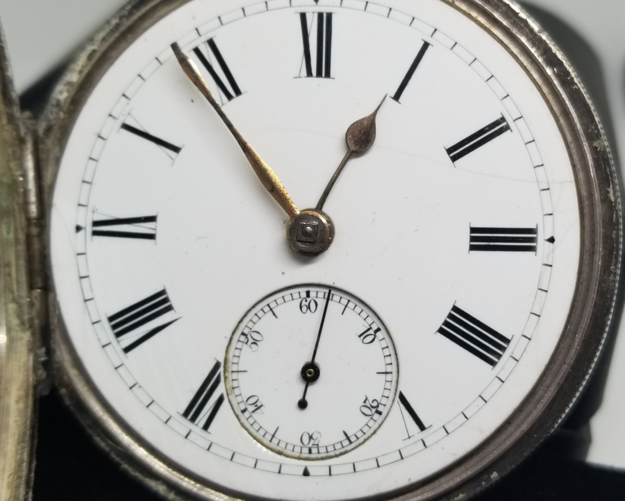 NADİR TİPTE GÜMÜŞ KASA YARIM PRİOR CEP SAATİ