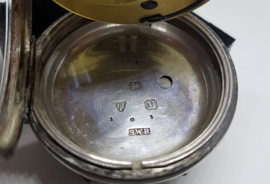 NADİR TİPTE GÜMÜŞ KASA YARIM PRİOR CEP SAATİ