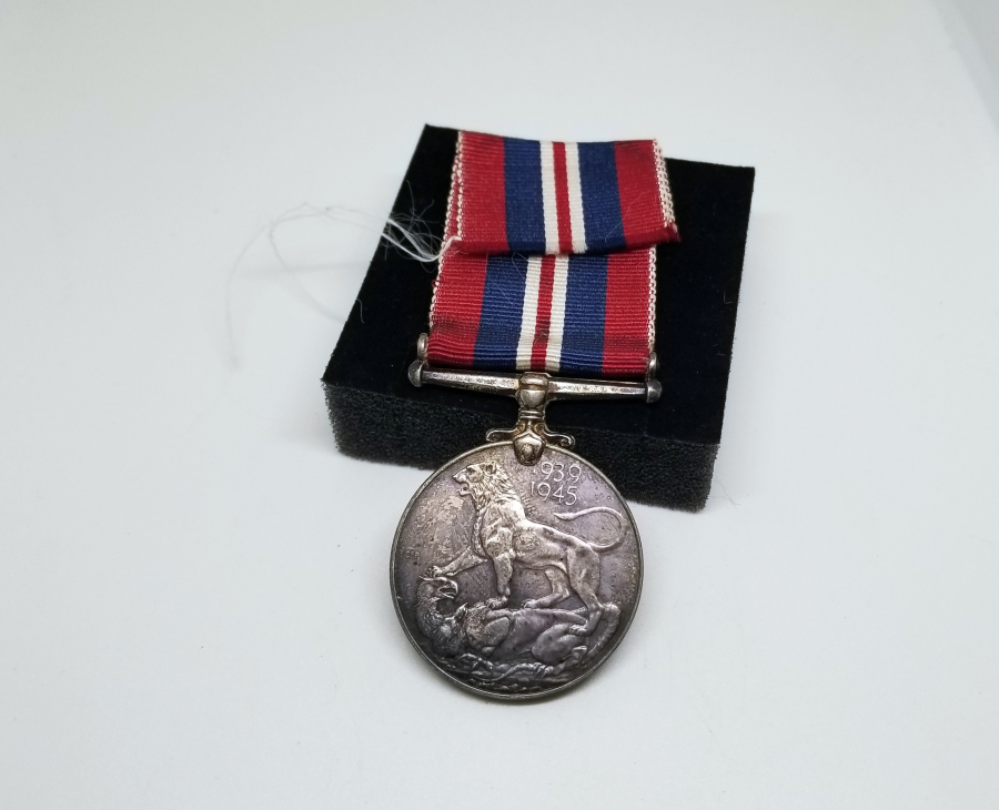2. DÜNYA SAVAŞI DÖNEMİ İNGİLİZ ÜSTÜN HİZMET MADALYASI