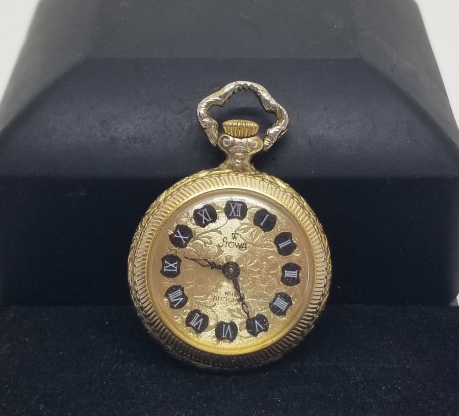 ALTIN KAPLAMA KURMALI ANTİKA CEP SAATİ