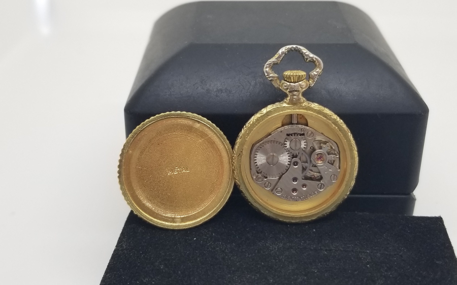 ALTIN KAPLAMA KURMALI ANTİKA CEP SAATİ