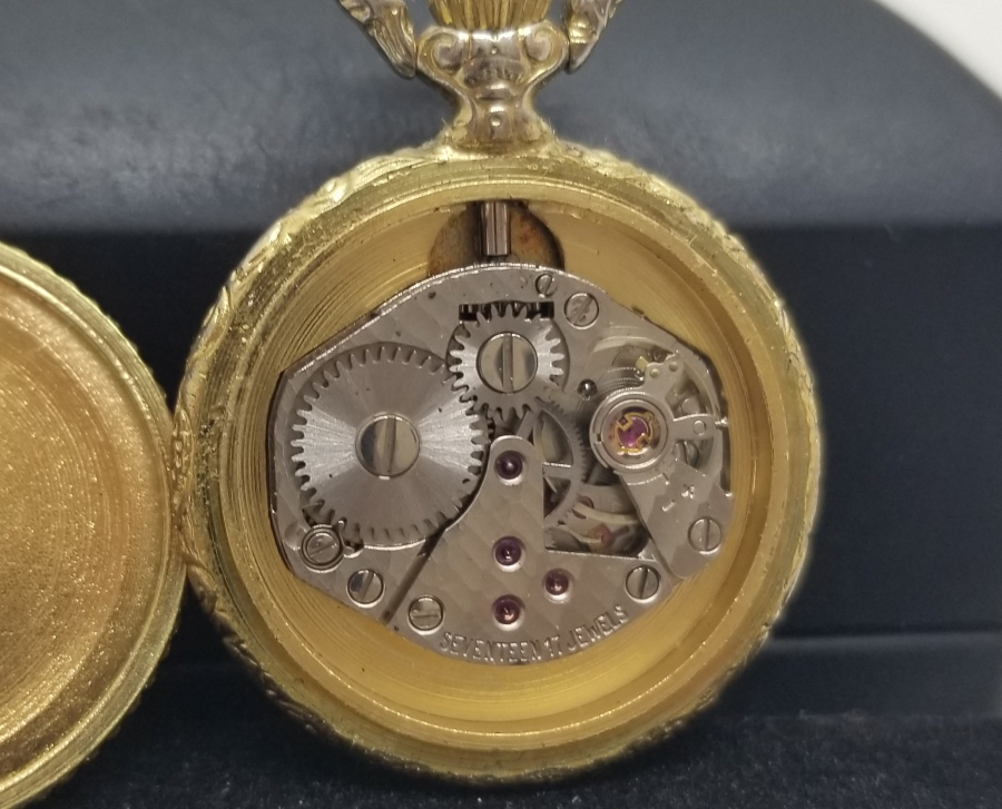 ALTIN KAPLAMA KURMALI ANTİKA CEP SAATİ