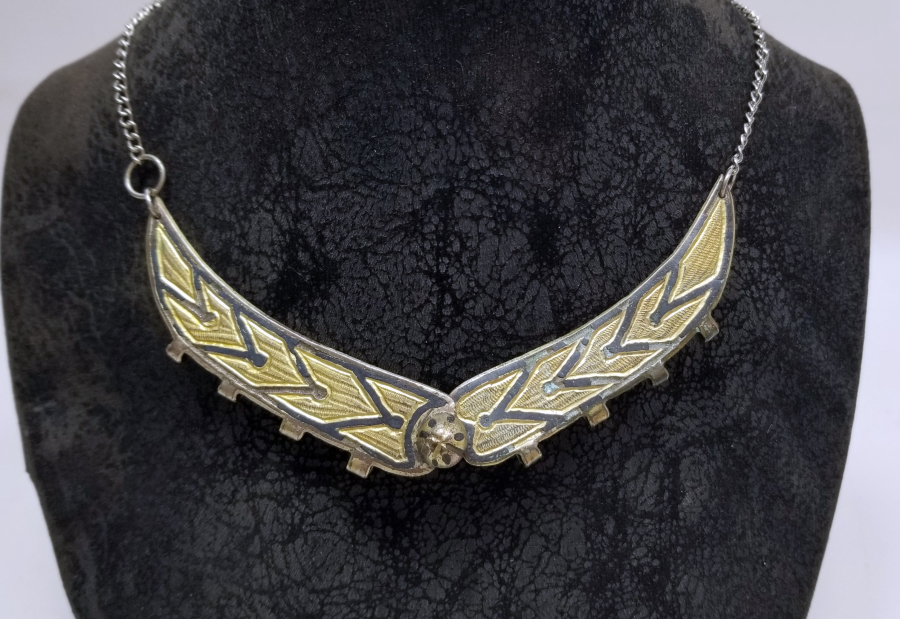 ÜZERİ ALTIN VERMEYLİ VE SAVAT İŞÇİLİKLİ GÜMÜŞ GERDANLIK