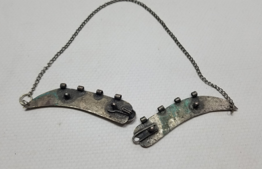 ÜZERİ ALTIN VERMEYLİ VE SAVAT İŞÇİLİKLİ GÜMÜŞ GERDANLIK