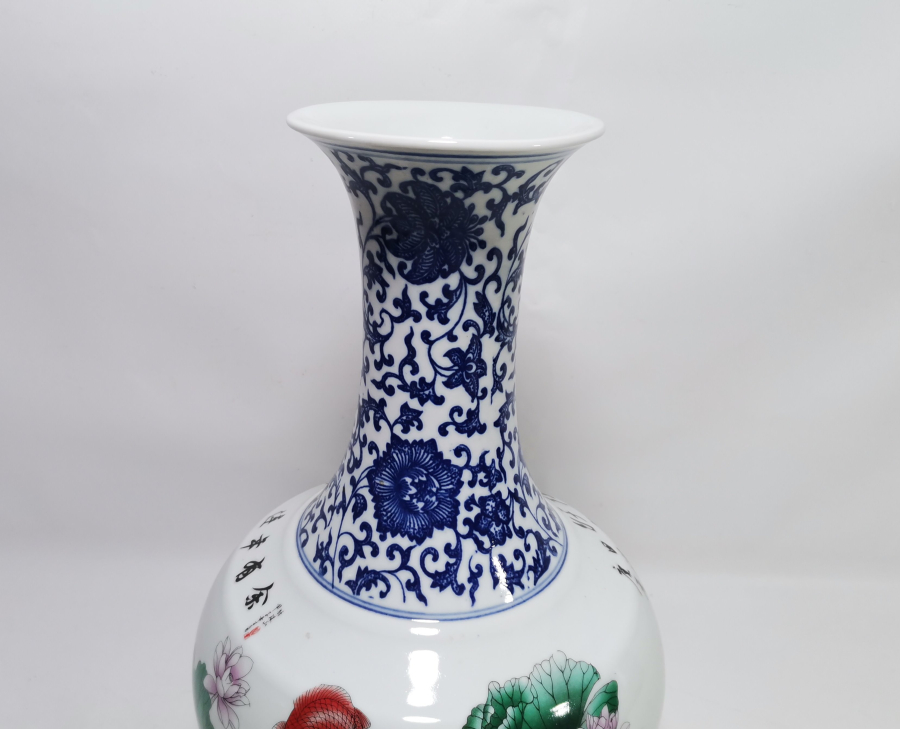 ÜZERİ YAZILI NADİR TİPTE UZAK DOĞU VAZO