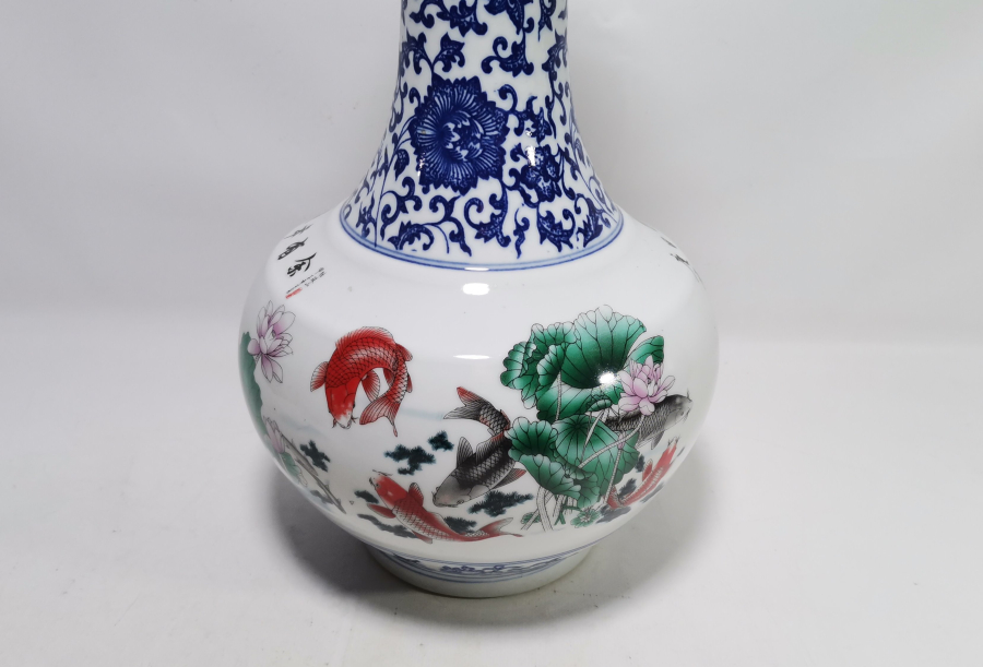 ÜZERİ YAZILI NADİR TİPTE UZAK DOĞU VAZO