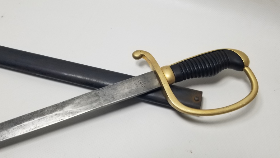 ÜZERİNDE SAHİBİNİN ADININ YAZILI OLDUĞU OSMANLI DÖNEMİ ALLAH BİZİMLE YAZILI ORİJİNAL KININDA TOPÇU SUBAY KILICI