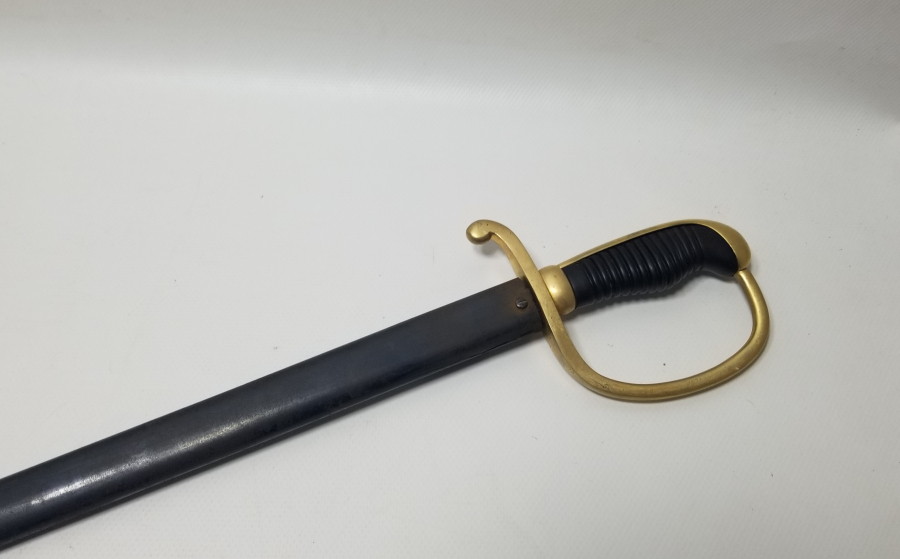 ÜZERİNDE SAHİBİNİN ADININ YAZILI OLDUĞU OSMANLI DÖNEMİ ALLAH BİZİMLE YAZILI ORİJİNAL KININDA TOPÇU SUBAY KILICI