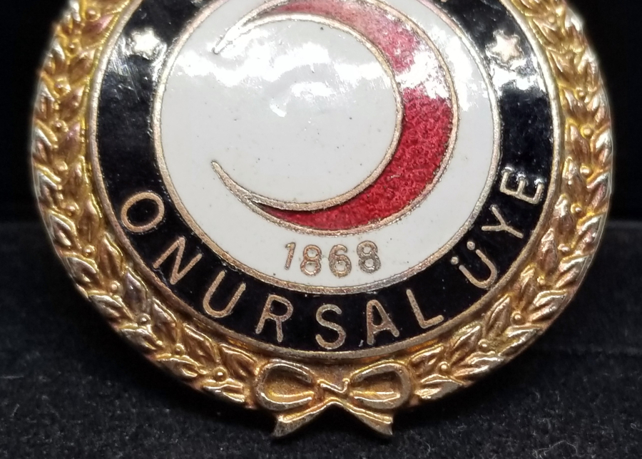 ÇOK NADİR KIZILAY ONURSAL ÜYE ROZETİ