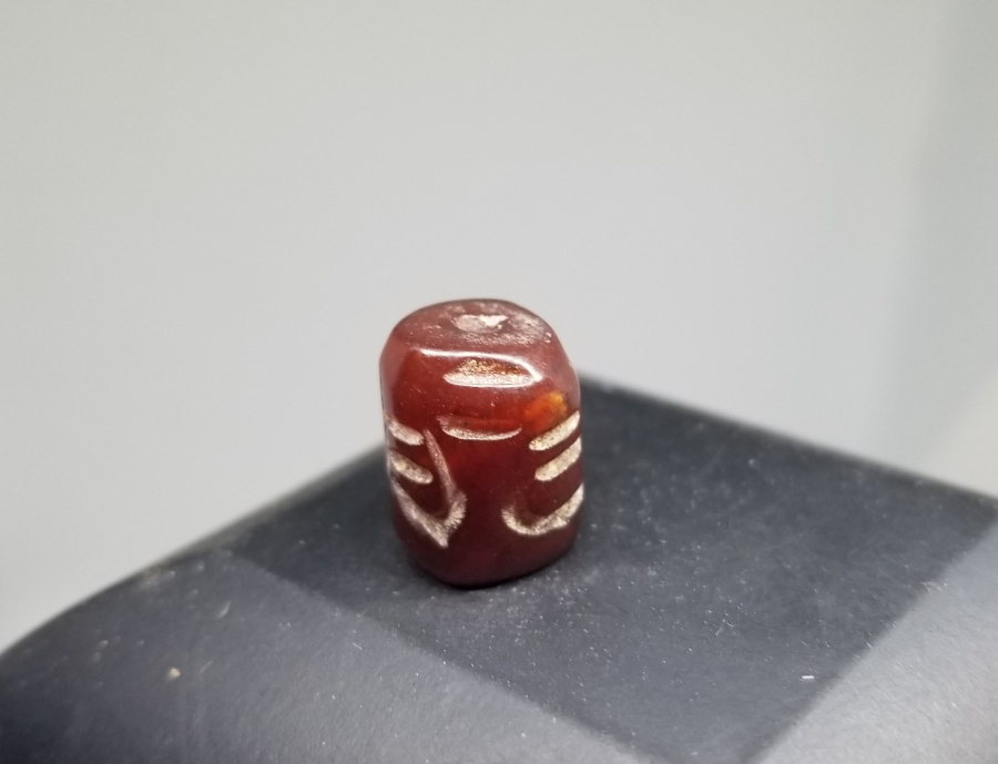 ÜZERİNDE SURET GÖRSELİ BULUNAN BÜYÜK BOY UZAKDOĞU YEŞİM KOLYE HABBESİ