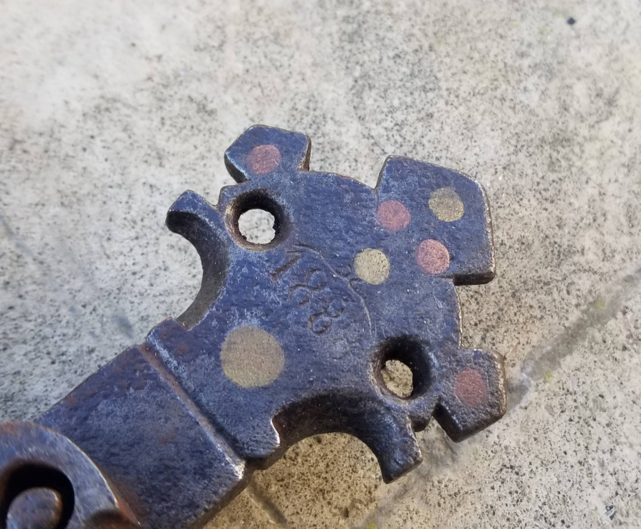 1888 TARİHLİ VE RUM USTA DAMGALI BÜYÜK BOY KANTAR