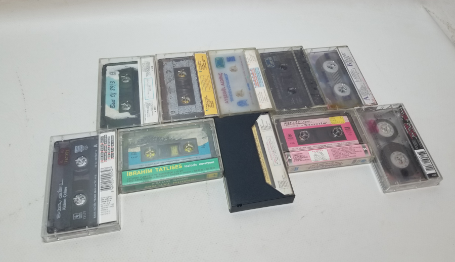 İÇLERİ DOLU NOSTALJİK KASET LOTU