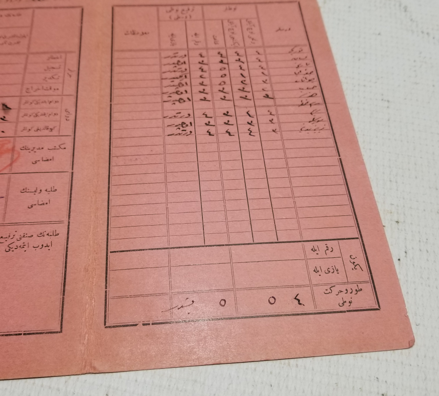 OSMANLICA YAZILI CUMHURİYET BAŞLARI OKUL KARNESİ