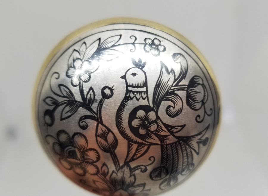 ALTIN VERMEYLİ VE SAVAT İŞÇİLİKLİ ANTİKA GÜMÜŞ SERVİS KAŞIĞI