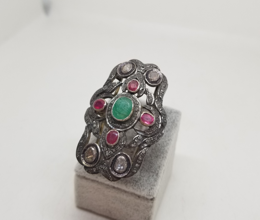 ELMAS, YAKUT VE ZÜMRÜT TAŞLI ÖZEL YAPIM BÜYÜK BOY GÜMÜŞ YÜZÜK