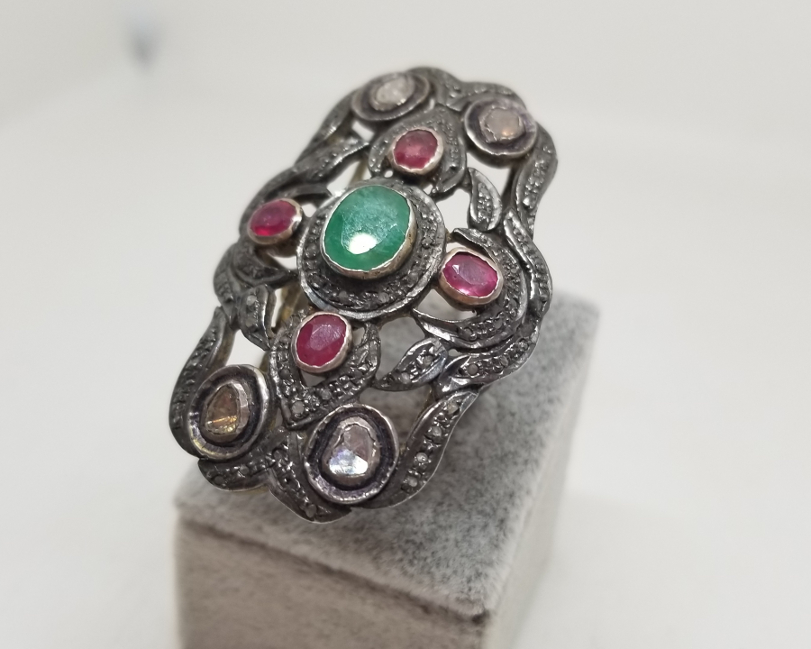 ELMAS, YAKUT VE ZÜMRÜT TAŞLI ÖZEL YAPIM BÜYÜK BOY GÜMÜŞ YÜZÜK