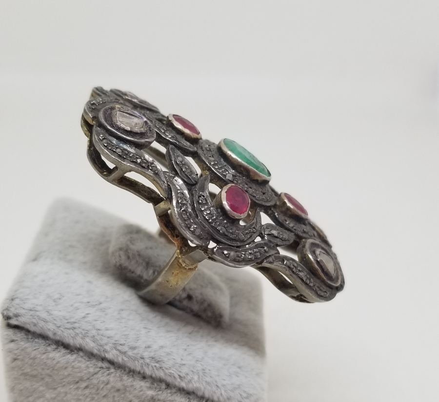 ELMAS, YAKUT VE ZÜMRÜT TAŞLI ÖZEL YAPIM BÜYÜK BOY GÜMÜŞ YÜZÜK