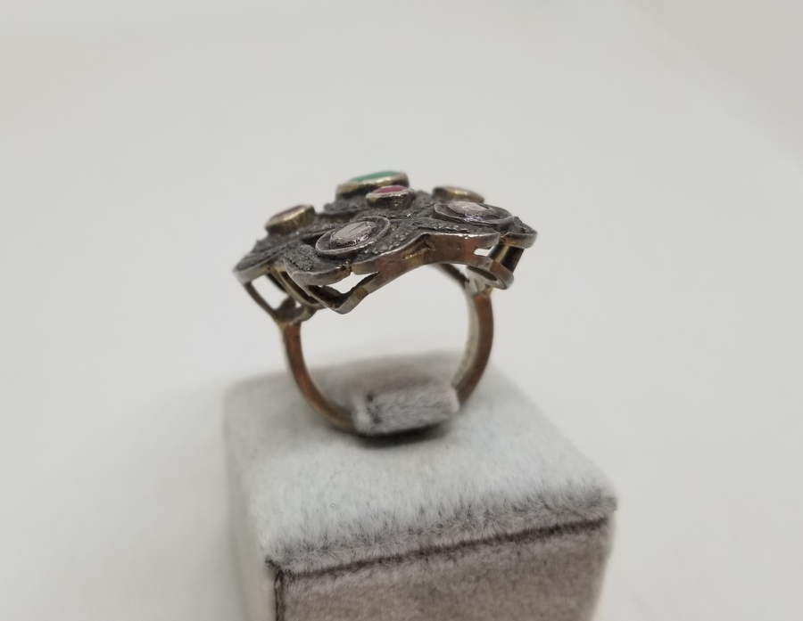 ELMAS, YAKUT VE ZÜMRÜT TAŞLI ÖZEL YAPIM BÜYÜK BOY GÜMÜŞ YÜZÜK