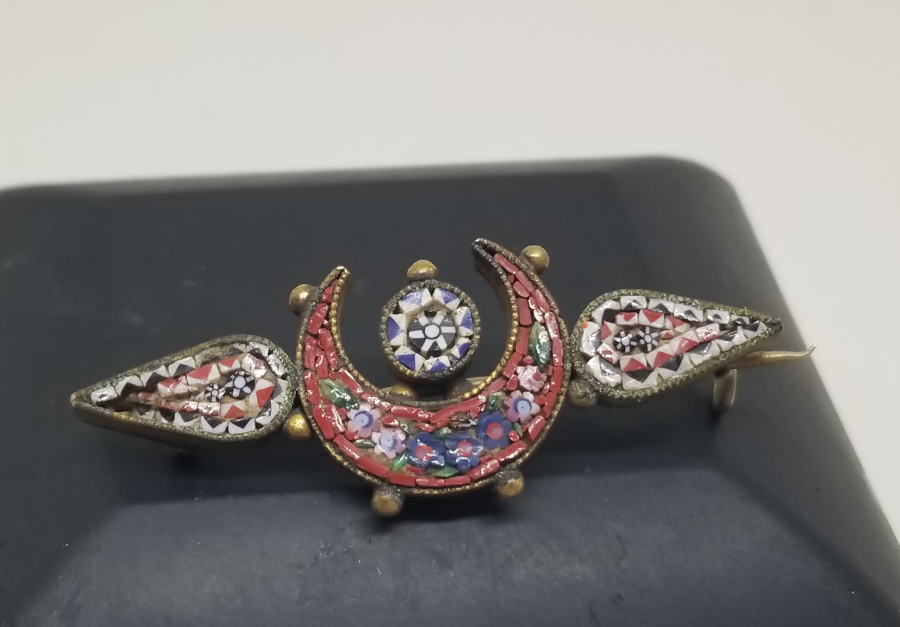 HİLAL FORMLU OSMANLI DÖNEMİ MİKRO MOZAİK BROŞ