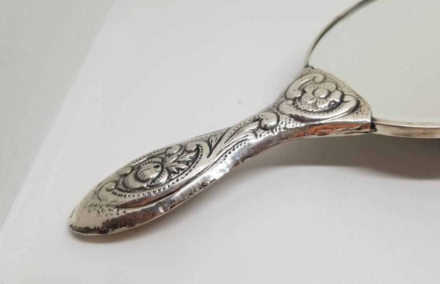 KABARTMA İŞÇİLİKLİ ANTİKA GÜMÜŞ EL AYNASI