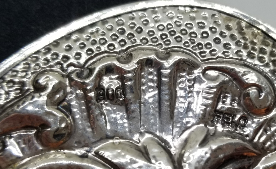 KABARTMA İŞÇİLİKLİ ANTİKA GÜMÜŞ EL AYNASI