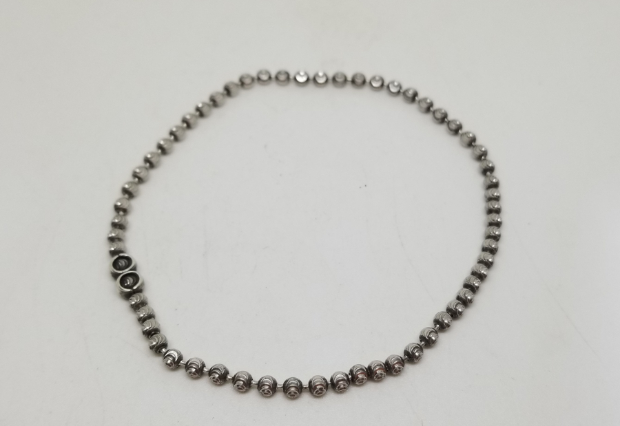 KABARTMA İŞÇİLİKLİ GÜMÜŞ BİLEKLİK