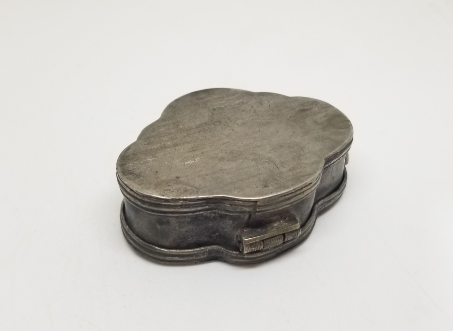 KABARTMA İŞÇİLİKLİ OSMANLI DÖNEMİ GÜMÜŞ ENFİYE KUTUSU