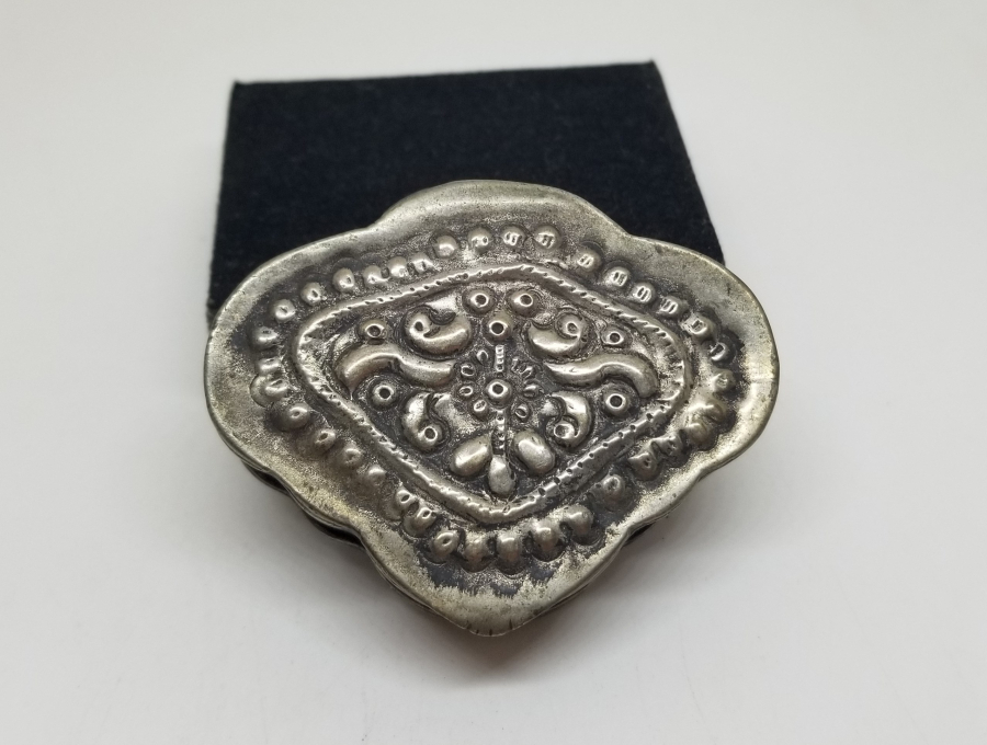 KABARTMA İŞÇİLİKLİ OSMANLI DÖNEMİ GÜMÜŞ ENFİYE KUTUSU