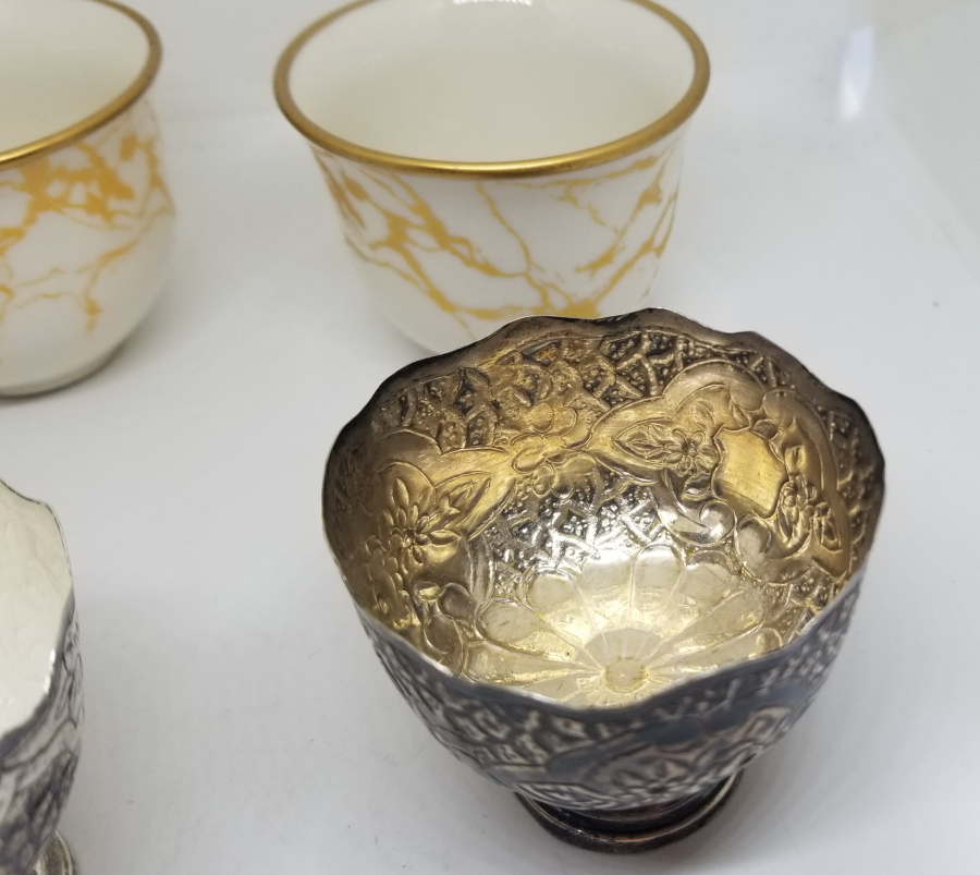 KALEM VE KABARTMA İŞÇİLİKLİ OSMANLI DÖNEMİ GÜMÜŞ ÇİFT FİNCAN ZARFI