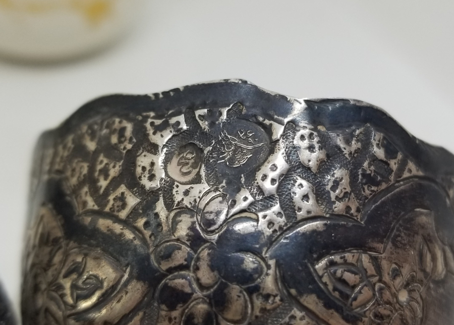 KALEM VE KABARTMA İŞÇİLİKLİ OSMANLI DÖNEMİ GÜMÜŞ ÇİFT FİNCAN ZARFI