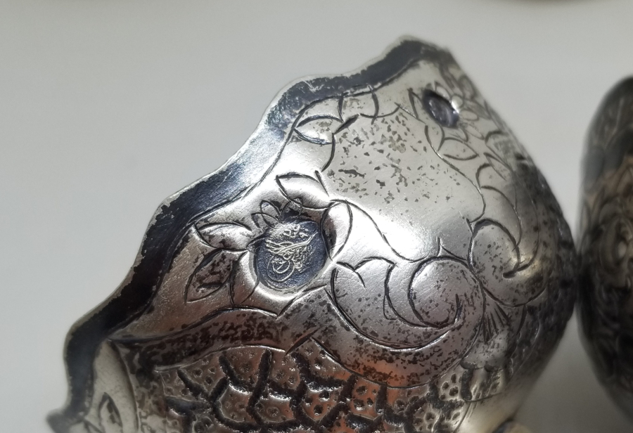 KALEM VE KABARTMA İŞÇİLİKLİ OSMANLI DÖNEMİ GÜMÜŞ ÇİFT FİNCAN ZARFI