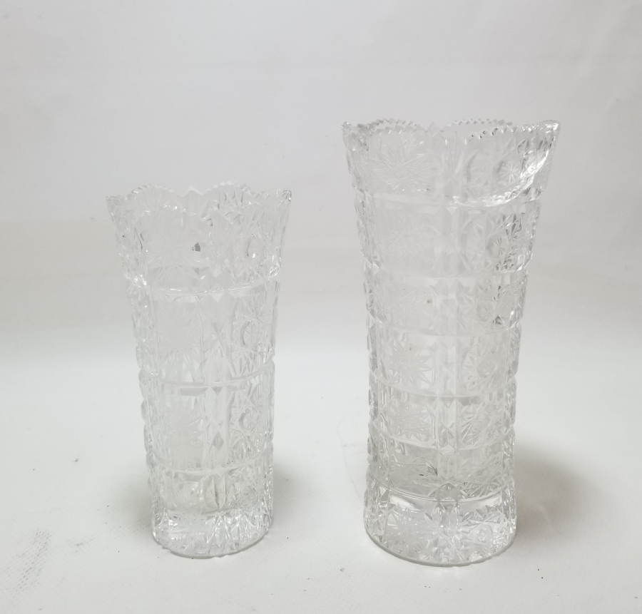 KRİSTAL KESME İŞÇİLİKLİ İKİ ADET ANTİKA CAM VAZO