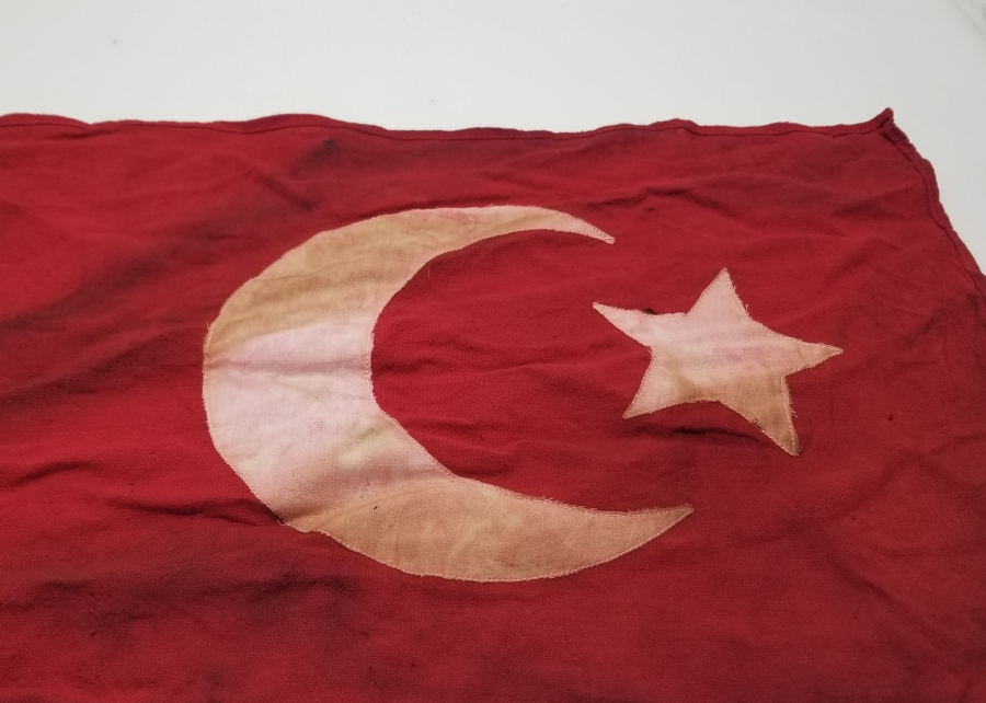 NADİR TİPTE OSMANLI DÖNEMİ ASKERİ BAYRAK