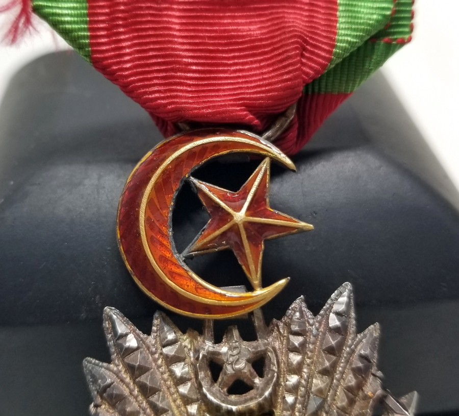 ORJİNAL ASKISI İLE 5. DERECE MECİDİ NİŞANI