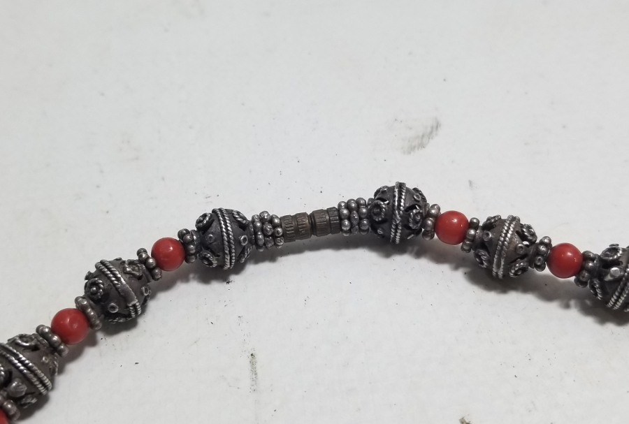 ÖZEL YAPIM AKİK TAŞLI VE GÜMÜŞ HABBELİ GERDANLIK