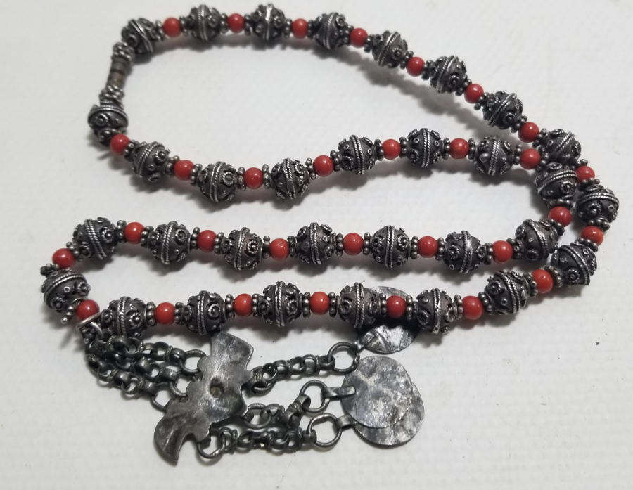 ÖZEL YAPIM AKİK TAŞLI VE GÜMÜŞ HABBELİ GERDANLIK