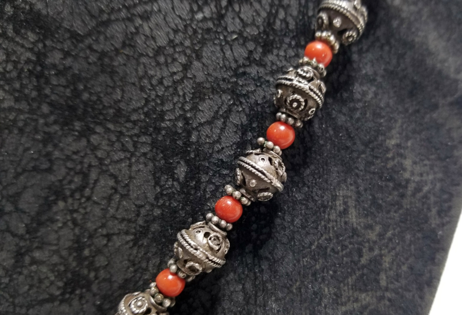 ÖZEL YAPIM AKİK TAŞLI VE GÜMÜŞ HABBELİ GERDANLIK