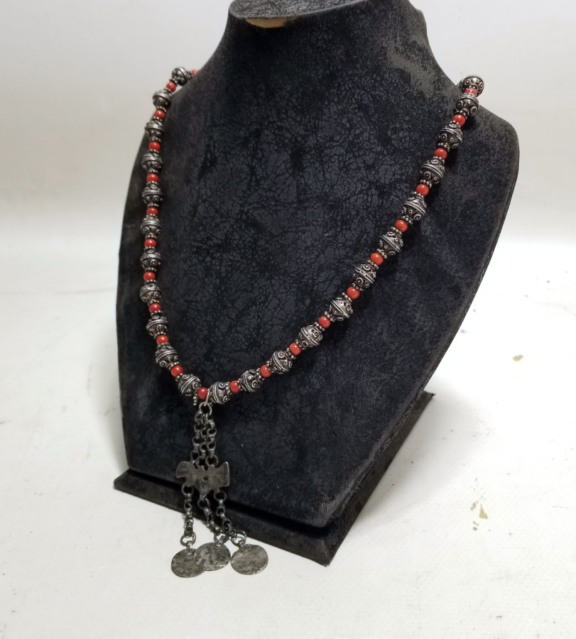 ÖZEL YAPIM AKİK TAŞLI VE GÜMÜŞ HABBELİ GERDANLIK