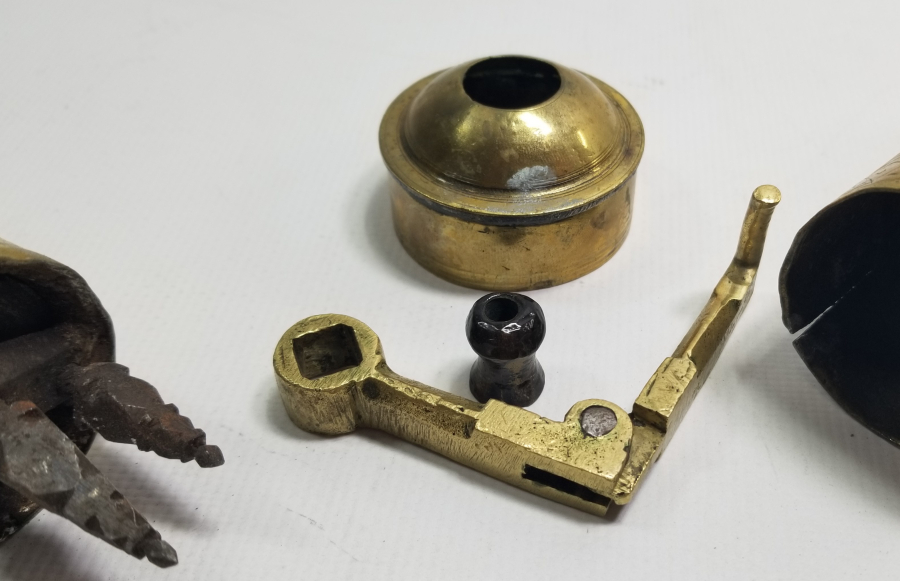 1843 TARİHLİ VE RUMCA YAZILI OSMANLI DÖNEMİ KAHVE DEĞIRMENI  