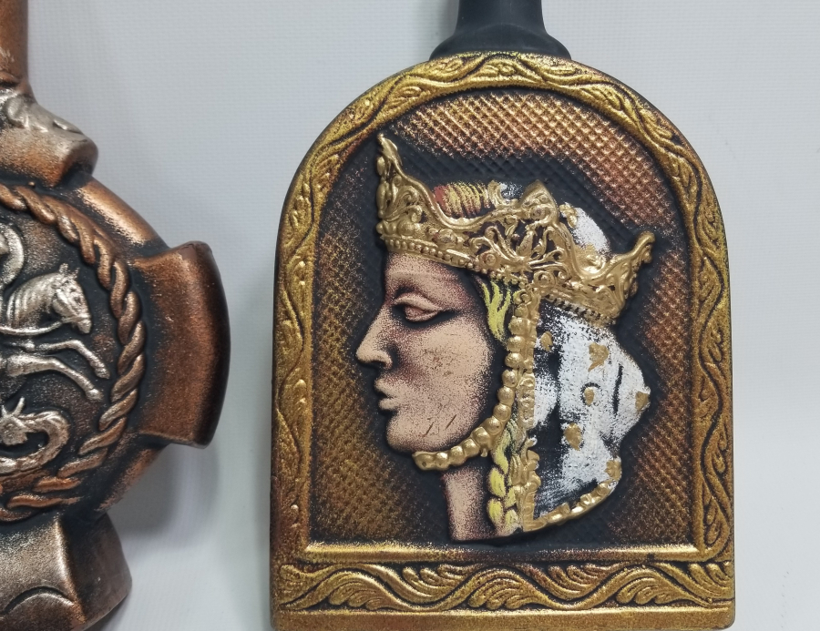KABARTMA İŞÇİLİKLİ 2 ADET ŞARAP ŞİŞESİ 