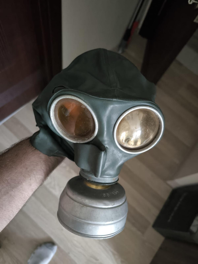 ANTİKA ASKERİ GAZ MASKESİ 