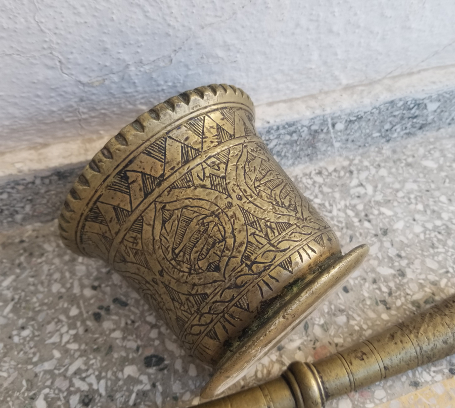 ÜZERİ KALEM İŞÇİLİKLİ NADİR TİPTE SÜLEYMANİYE DAMGALI HAVAN