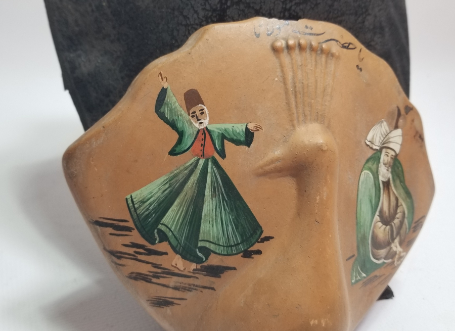 ÜZERİNDE YA HZ MEVLANA YAZILI EL BOYAMA TOPRAK SAKSI